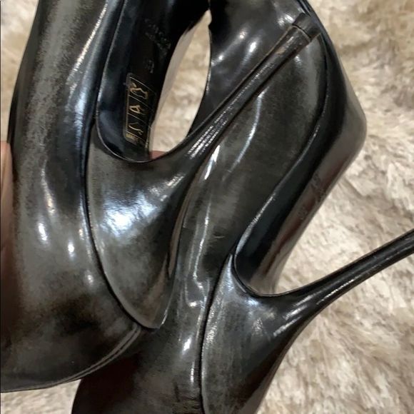 Authentic pre loved Gucci stilettos - Picture 14 of 16